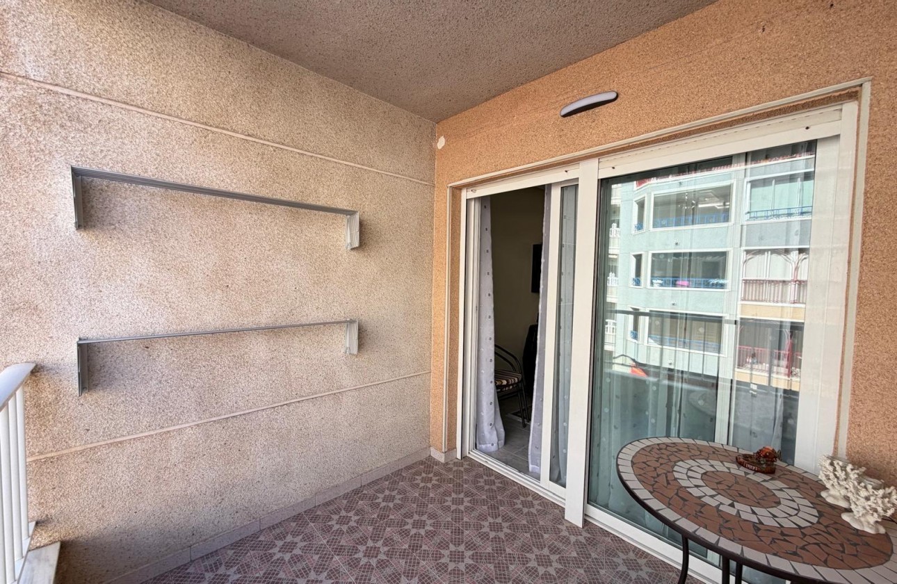 Resale - Apartment / flat - Torrevieja - Playa del Cura