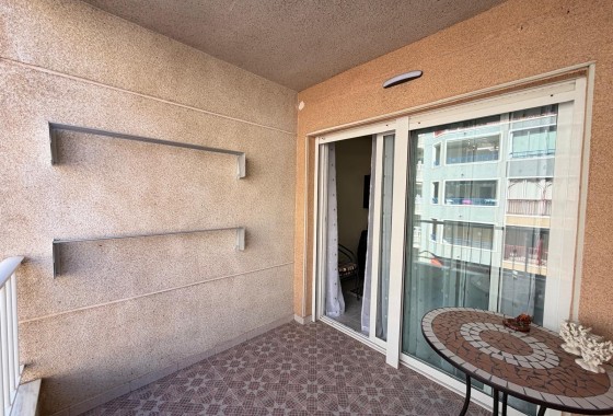 Resale - Apartment / flat - Torrevieja - Playa del Cura