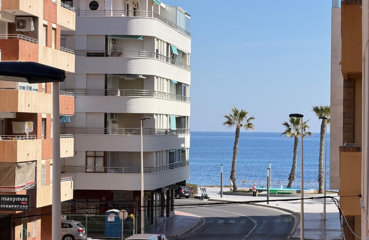 Resale - Apartment / flat - Torrevieja - Playa del Cura