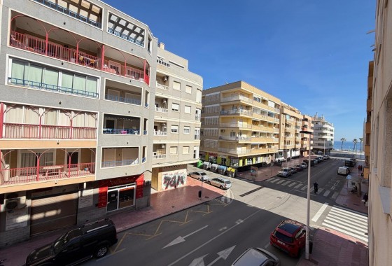 Resale - Apartment / flat - Torrevieja - Playa del Cura
