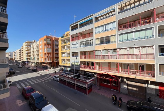 Resale - Apartment / flat - Torrevieja - Playa del Cura
