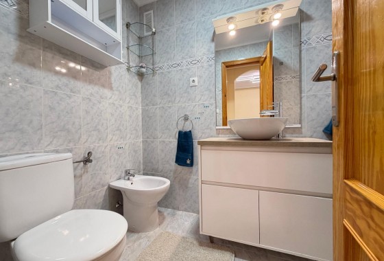 Resale - Apartment / flat - Torrevieja - Playa del Cura