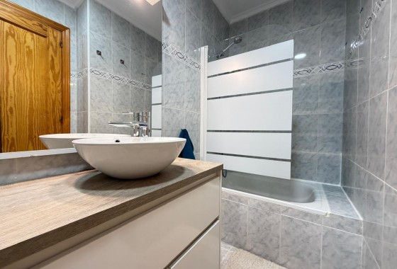 Resale - Apartment / flat - Torrevieja - Playa del Cura