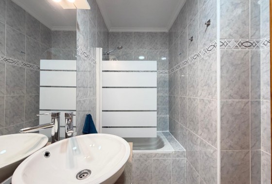 Resale - Apartment / flat - Torrevieja - Playa del Cura