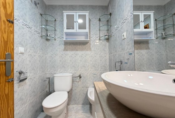 Resale - Apartment / flat - Torrevieja - Playa del Cura