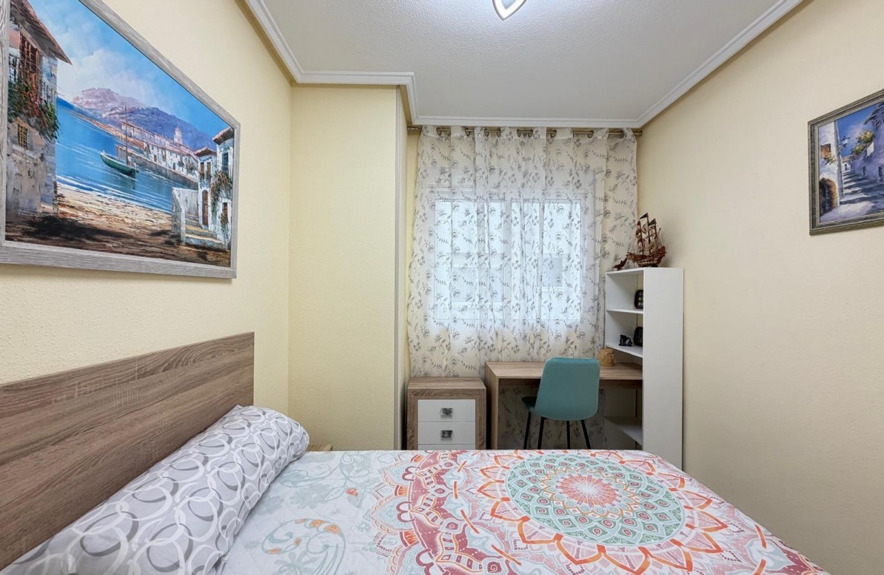 Resale - Apartment / flat - Torrevieja - Playa del Cura