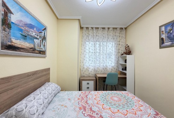 Resale - Apartment / flat - Torrevieja - Playa del Cura