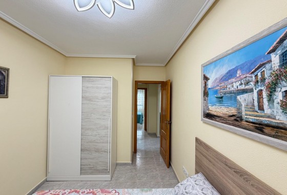 Resale - Apartment / flat - Torrevieja - Playa del Cura