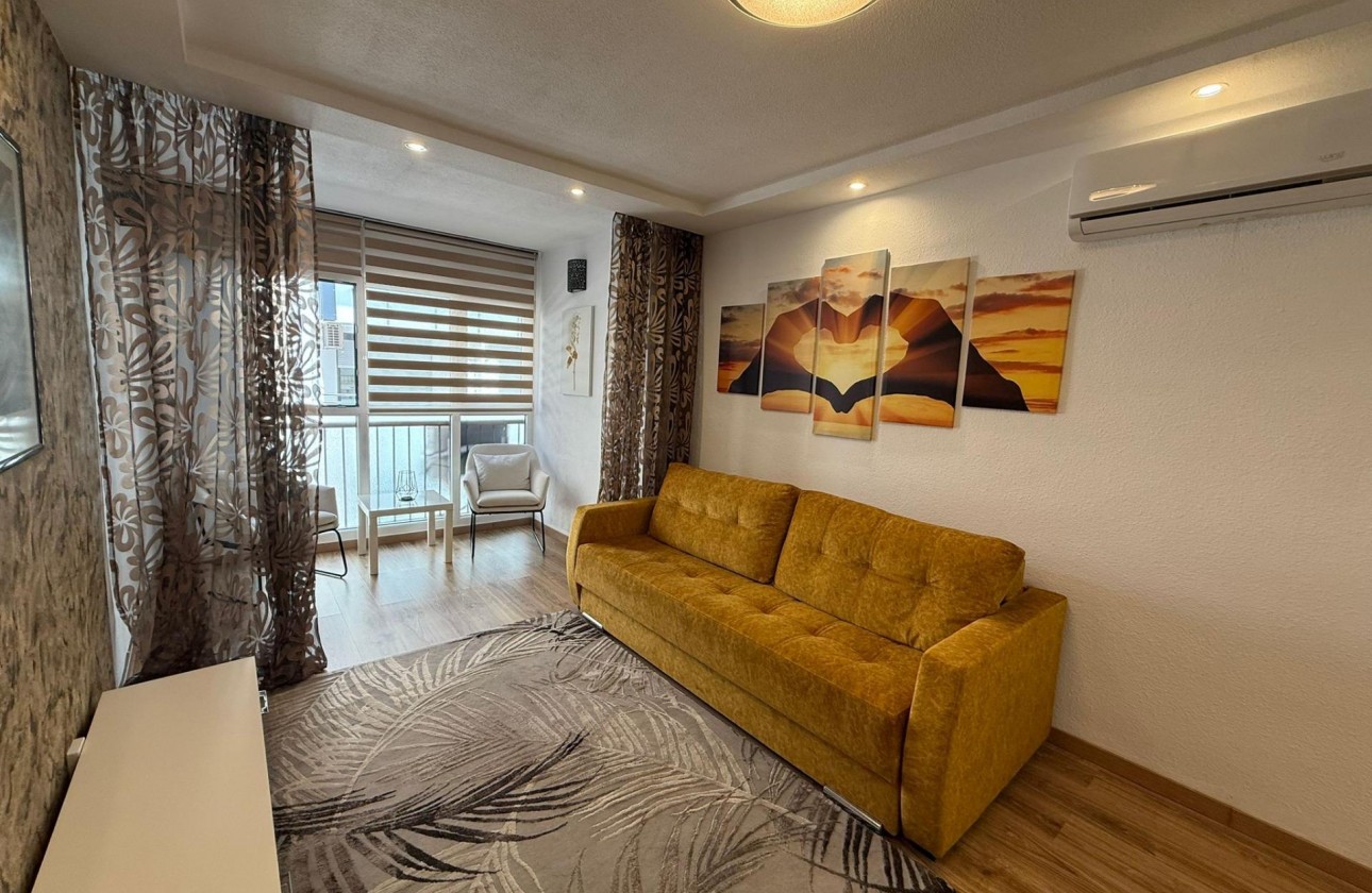 Resale - Apartment / flat - Torrevieja - Centro