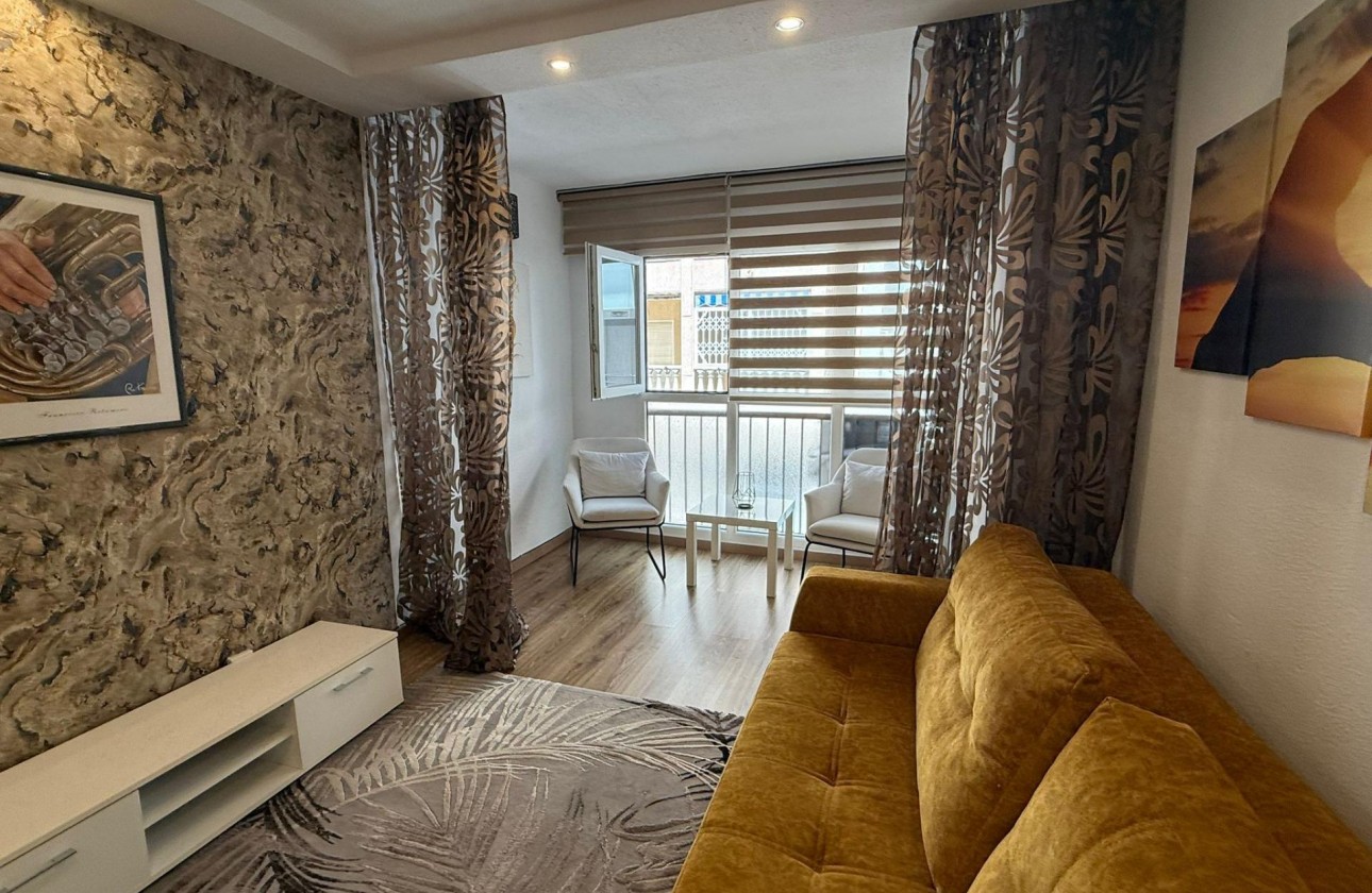 Resale - Apartment / flat - Torrevieja - Centro