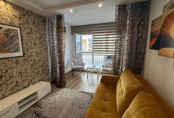 Resale - Apartment / flat - Torrevieja - Centro