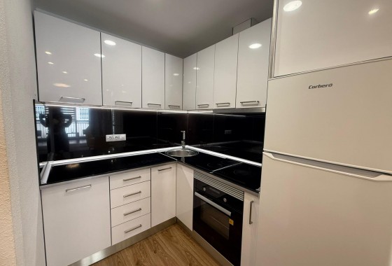 Resale - Apartment / flat - Torrevieja - Centro