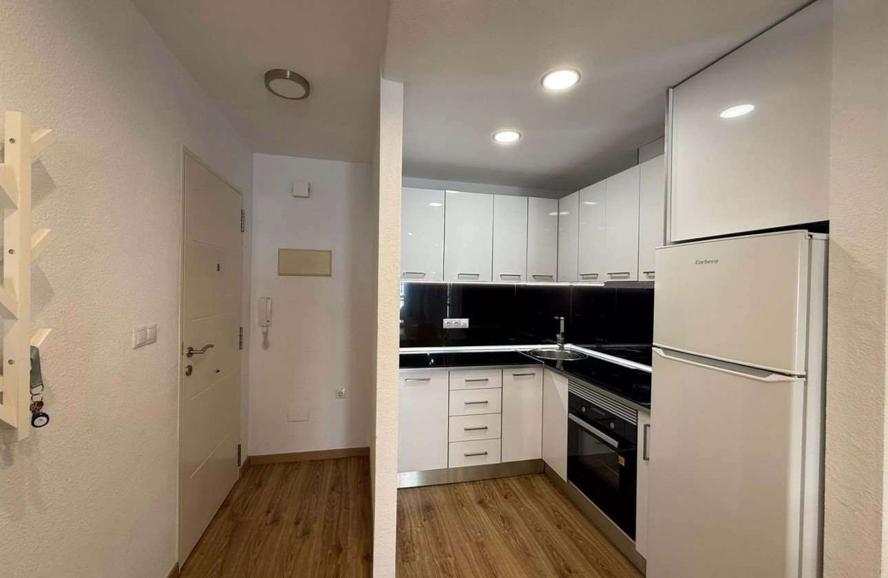 Resale - Apartment / flat - Torrevieja - Centro