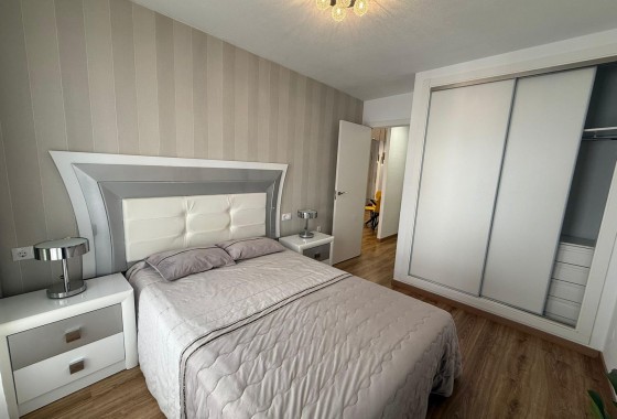 Resale - Apartment / flat - Torrevieja - Centro