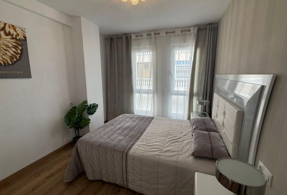 Resale - Apartment / flat - Torrevieja - Centro
