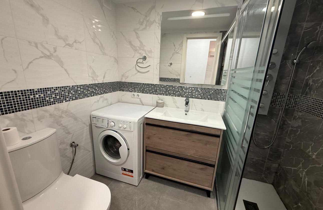 Resale - Apartment / flat - Torrevieja - Centro