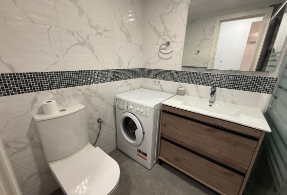 Resale - Apartment / flat - Torrevieja - Centro