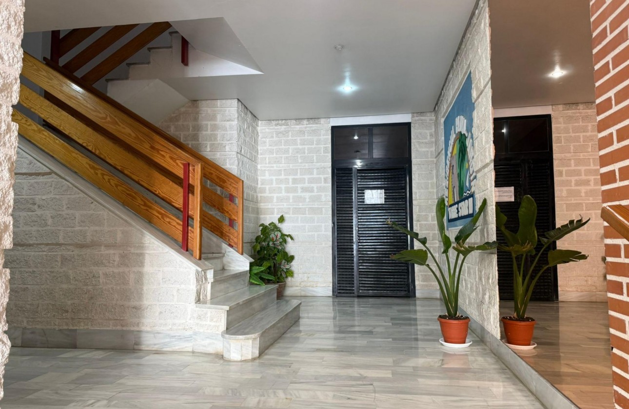 Resale - Apartment / flat - Torrevieja - Centro