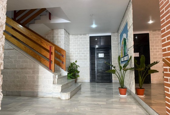 Resale - Apartment / flat - Torrevieja - Centro