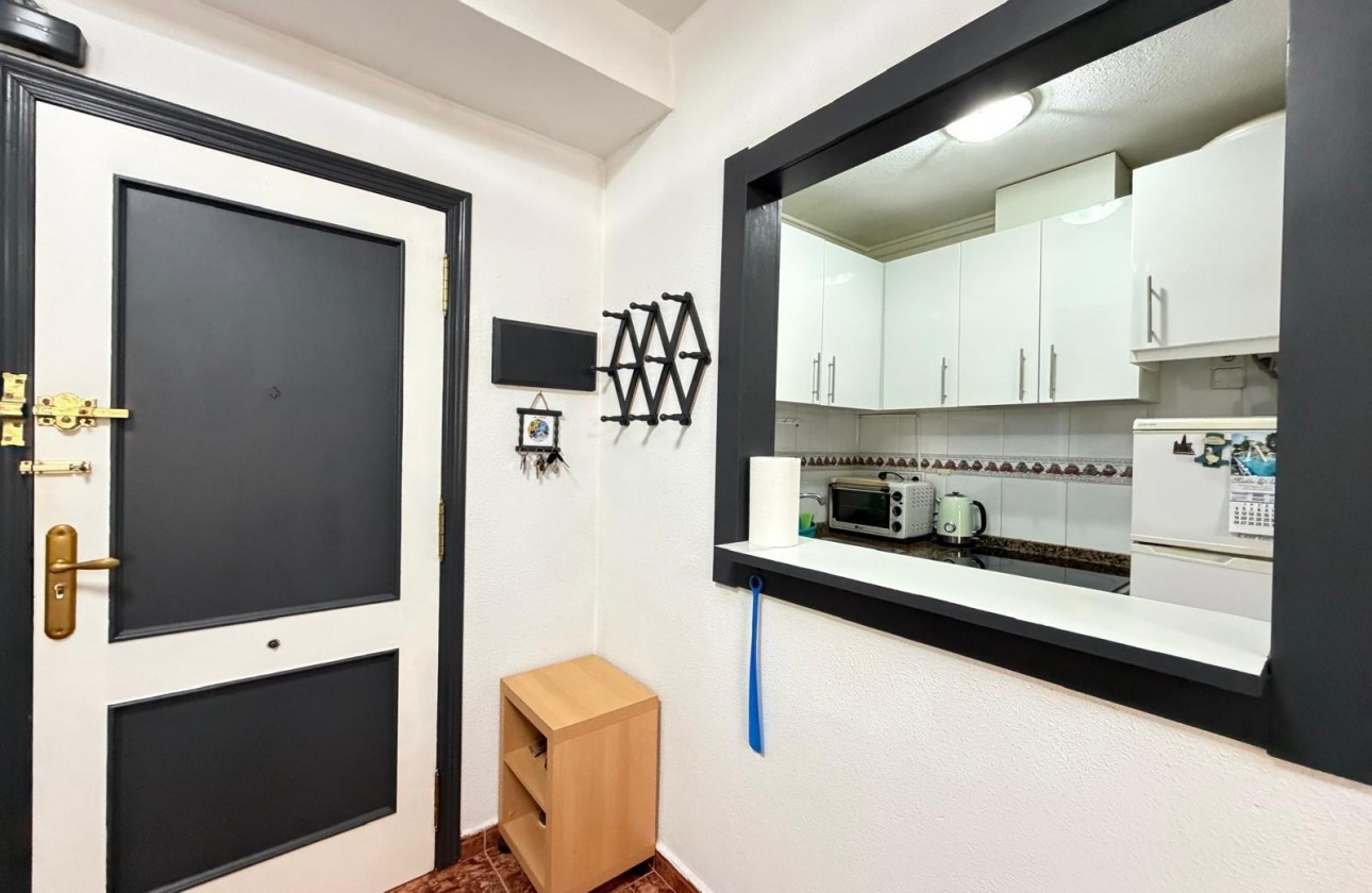 Reventa - Apartamento / piso - Torrevieja - Estacion de autobuses