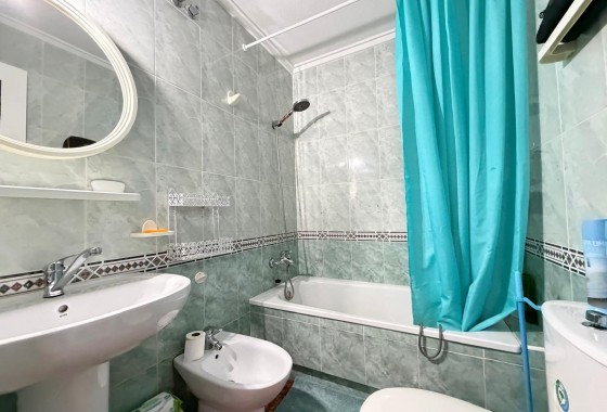 Reventa - Apartamento / piso - Torrevieja - Estacion de autobuses