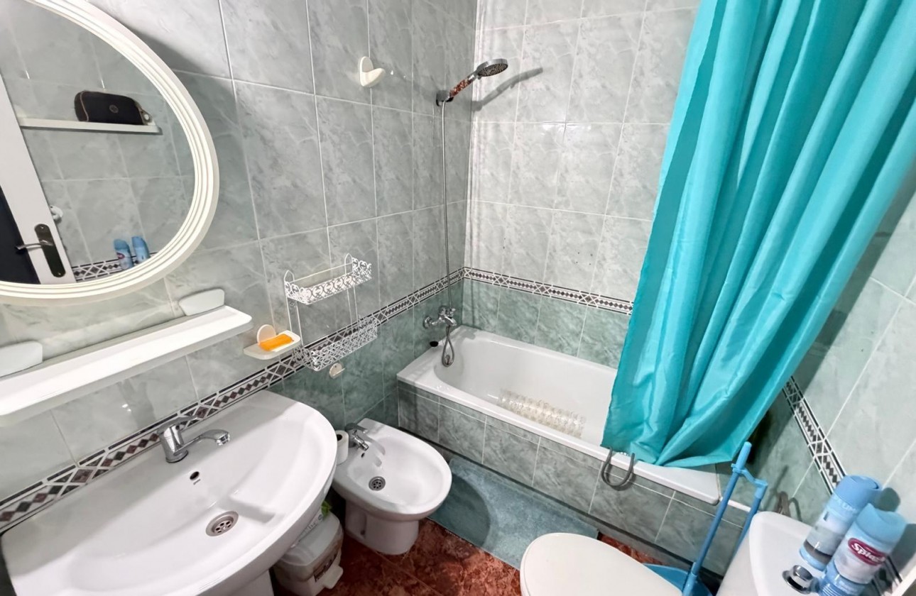 Reventa - Apartamento / piso - Torrevieja - Estacion de autobuses