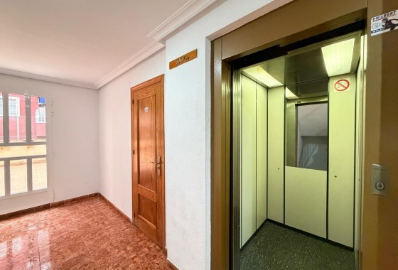 Reventa - Apartamento / piso - Torrevieja - Estacion de autobuses