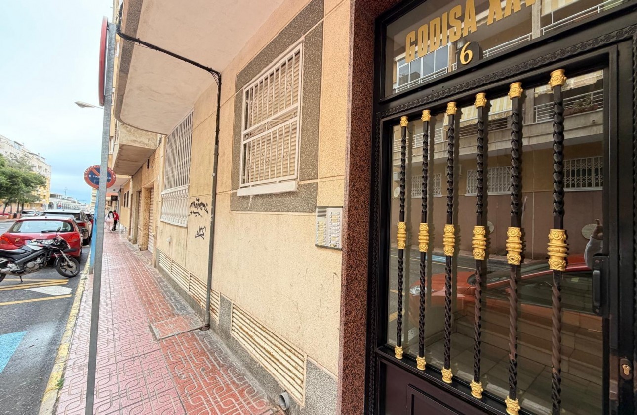 Reventa - Apartamento / piso - Torrevieja - Estacion de autobuses