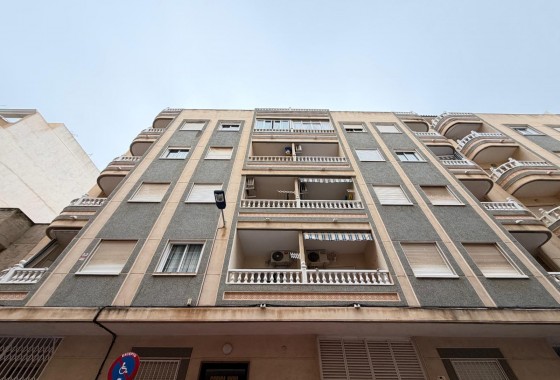 Reventa - Apartamento / piso - Torrevieja - Estacion de autobuses