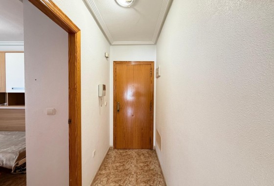 Resale - Apartment / flat - Torrevieja - Playa del Cura