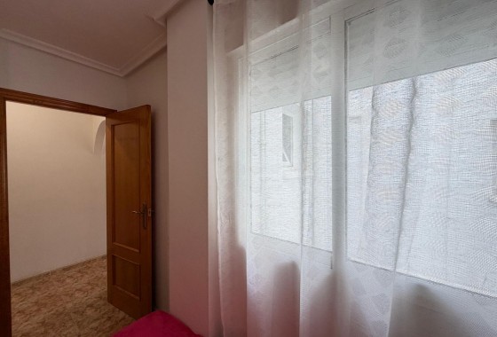 Resale - Apartment / flat - Torrevieja - Playa del Cura