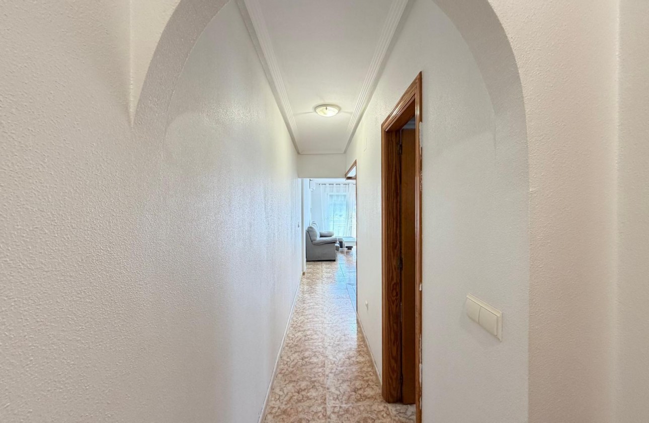Resale - Apartment / flat - Torrevieja - Playa del Cura