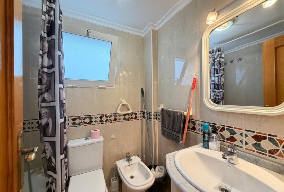 Resale - Apartment / flat - Torrevieja - Playa del Cura