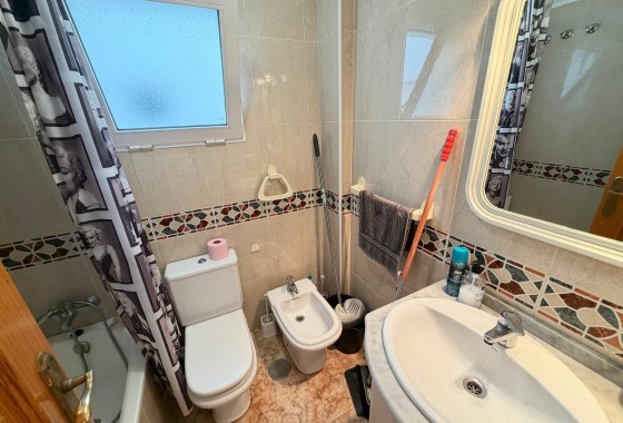 Resale - Apartment / flat - Torrevieja - Playa del Cura
