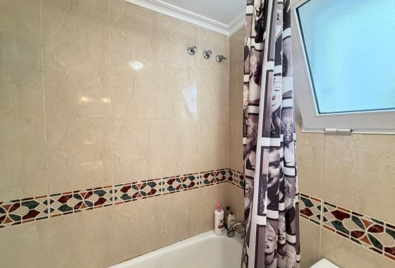Resale - Apartment / flat - Torrevieja - Playa del Cura