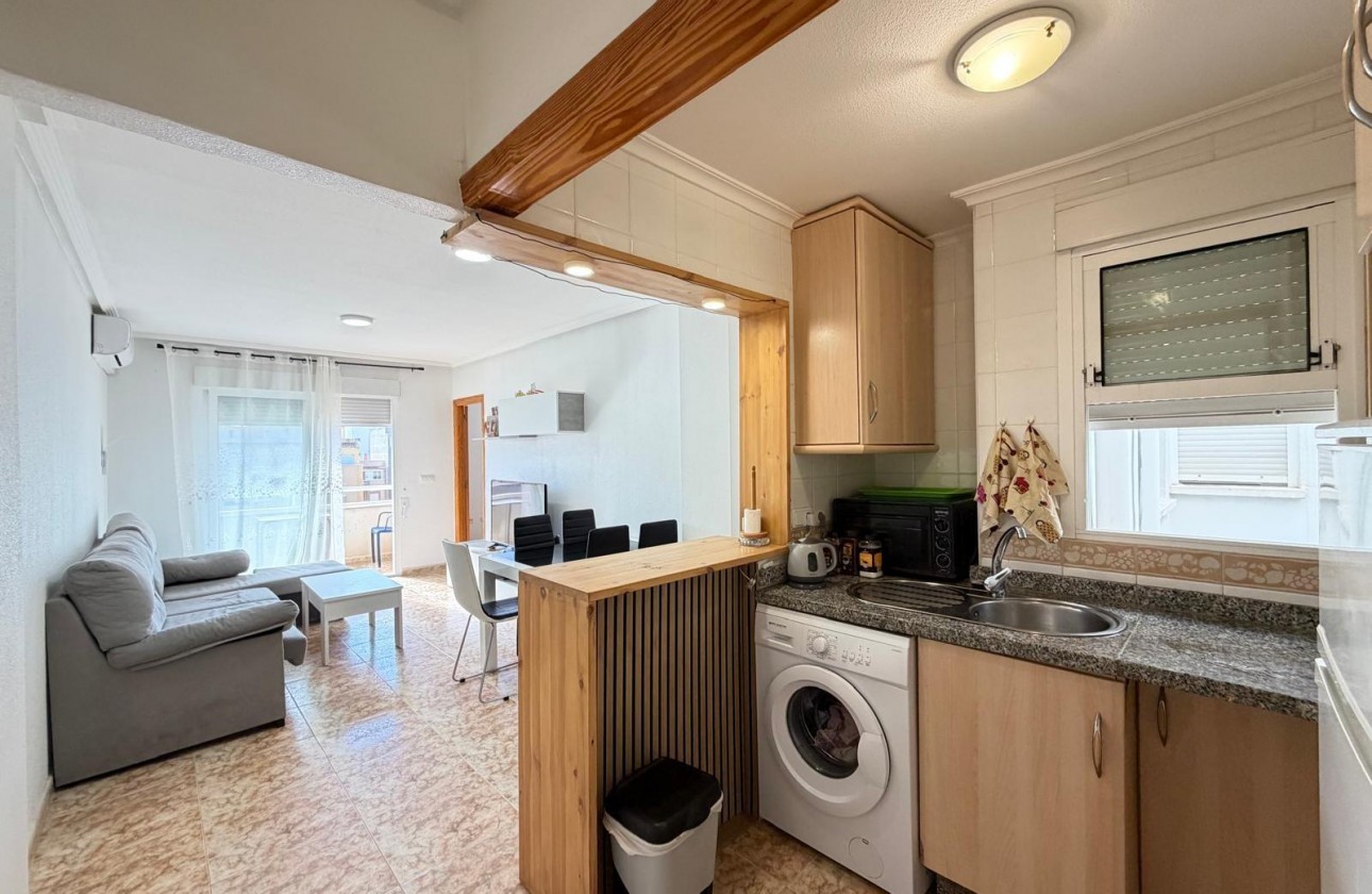 Resale - Apartment / flat - Torrevieja - Playa del Cura