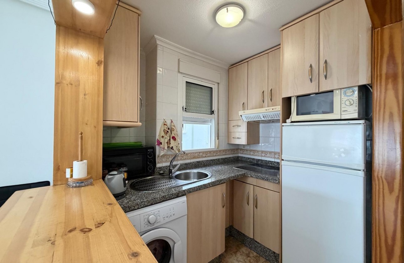Resale - Apartment / flat - Torrevieja - Playa del Cura
