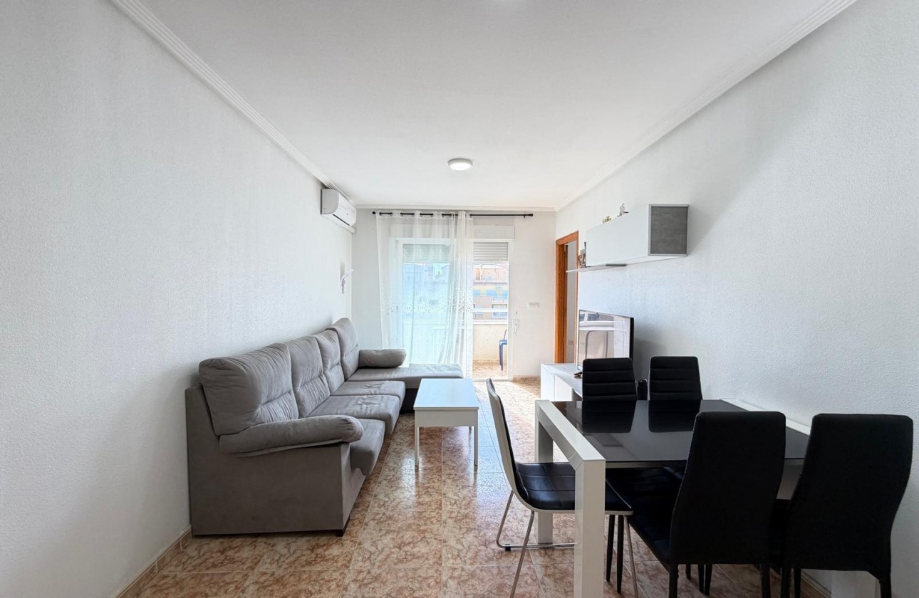 Resale - Apartment / flat - Torrevieja - Playa del Cura