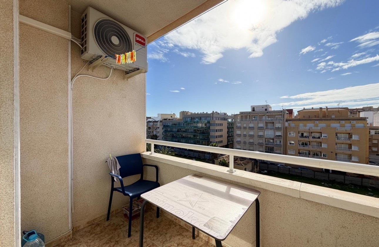 Resale - Apartment / flat - Torrevieja - Playa del Cura