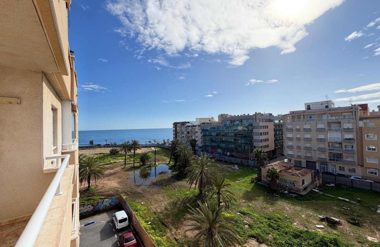 Resale - Apartment / flat - Torrevieja - Playa del Cura