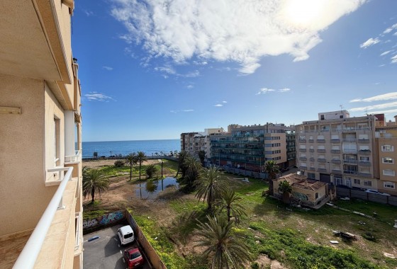 Resale - Apartment / flat - Torrevieja - Playa del Cura