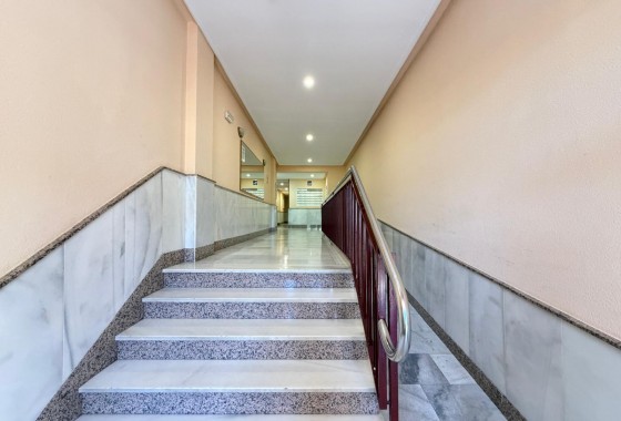 Resale - Apartment / flat - Torrevieja - Playa del Cura