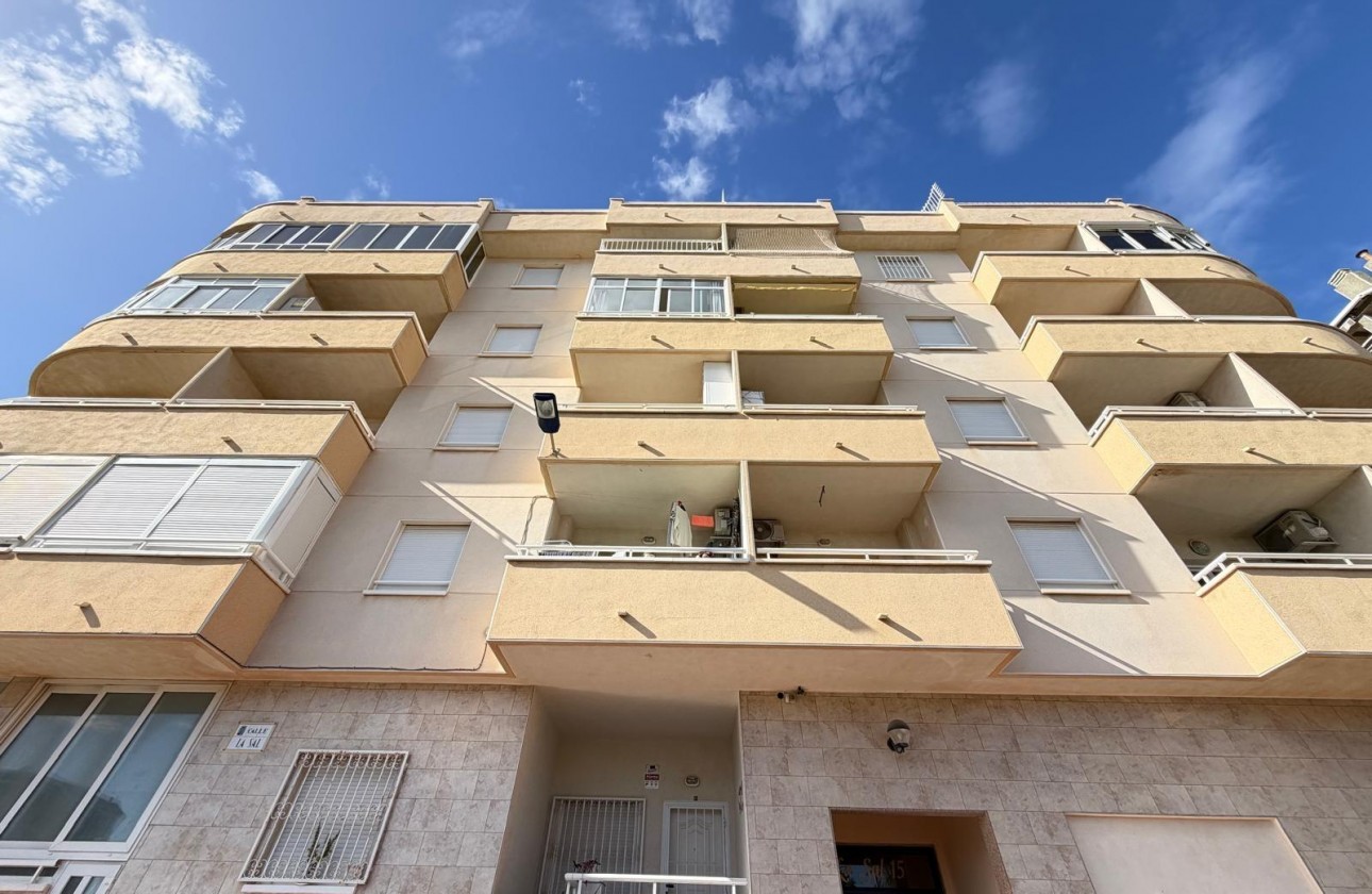 Resale - Apartment / flat - Torrevieja - Playa del Cura