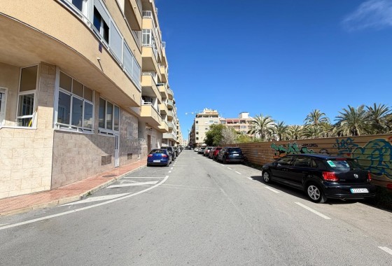 Resale - Apartment / flat - Torrevieja - Playa del Cura
