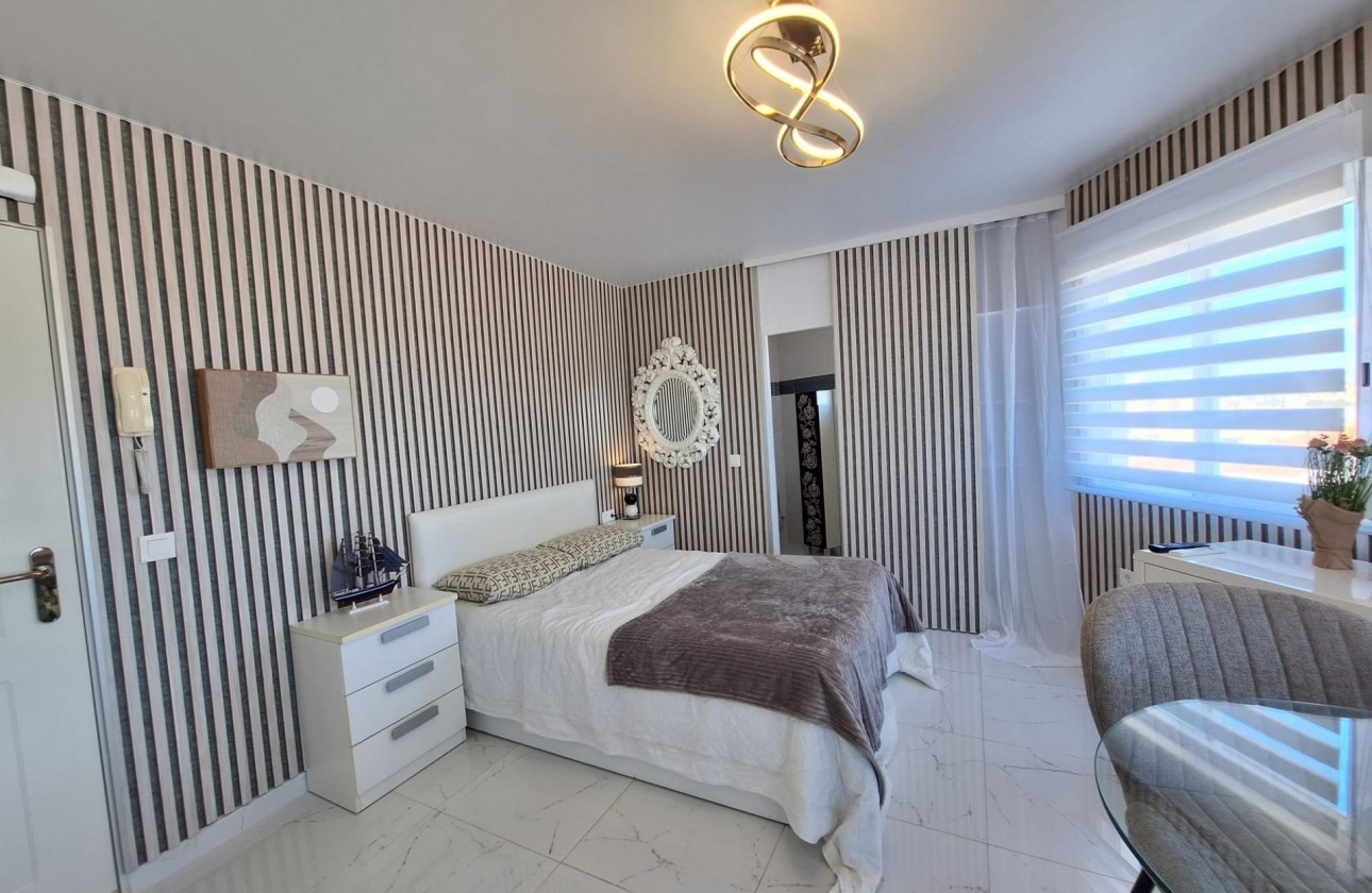 Resale - Apartment / flat - Torrevieja - Torrejón