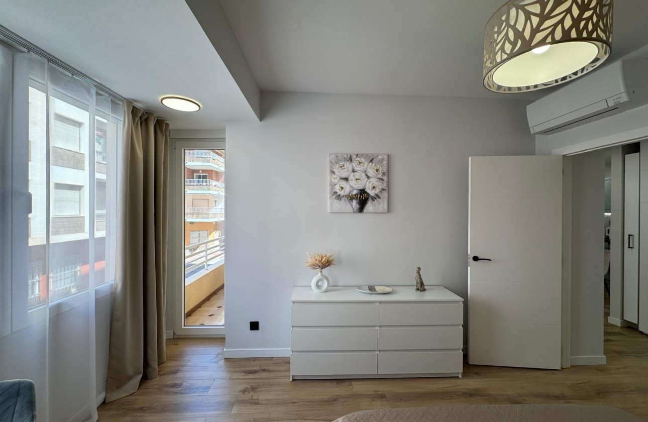 Reventa - Apartamento / piso - Torrevieja - Playa del Cura