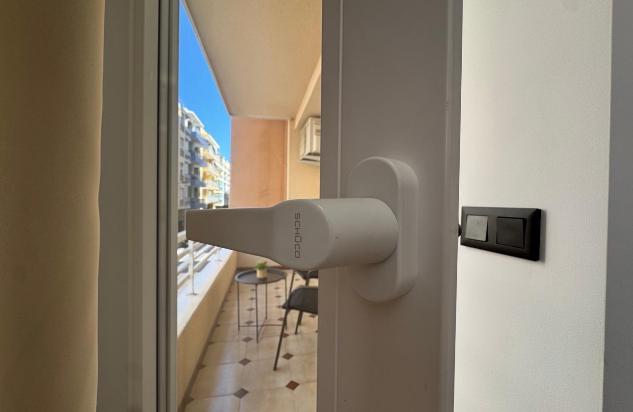 Reventa - Apartamento / piso - Torrevieja - Playa del Cura
