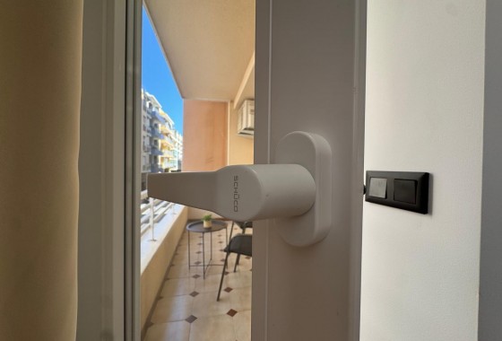 Reventa - Apartamento / piso - Torrevieja - Playa del Cura