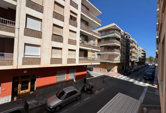 Reventa - Apartamento / piso - Torrevieja - Playa del Cura