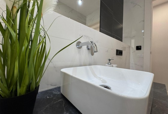 Reventa - Apartamento / piso - Torrevieja - Playa del Cura